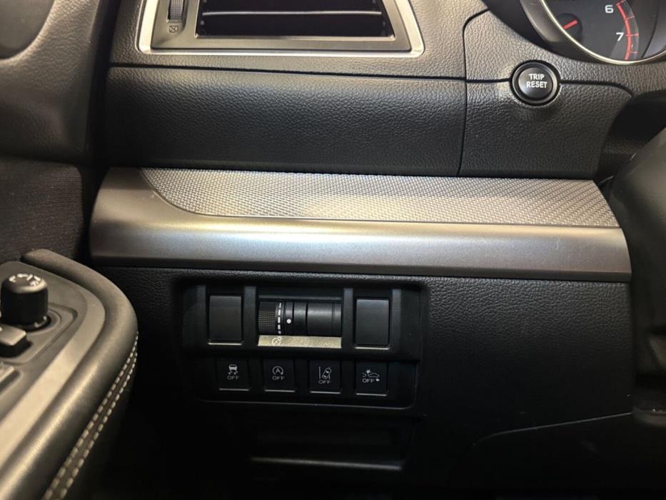 SUBARU Outback 2015