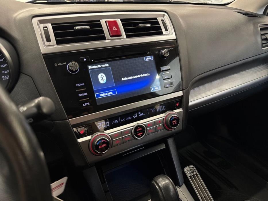 SUBARU Outback 2015