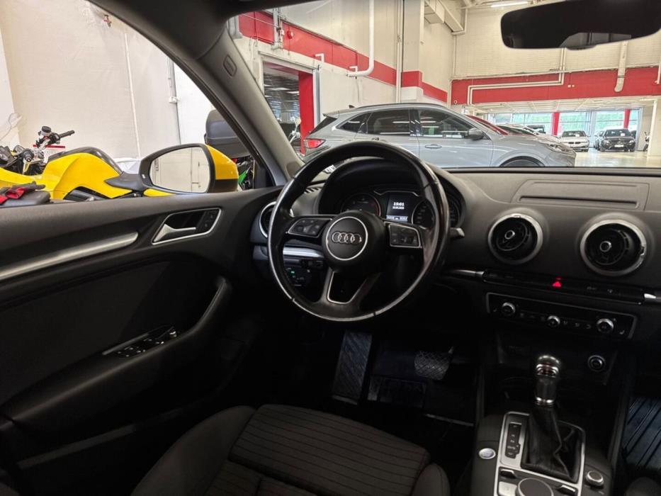 AUDI A3 2017