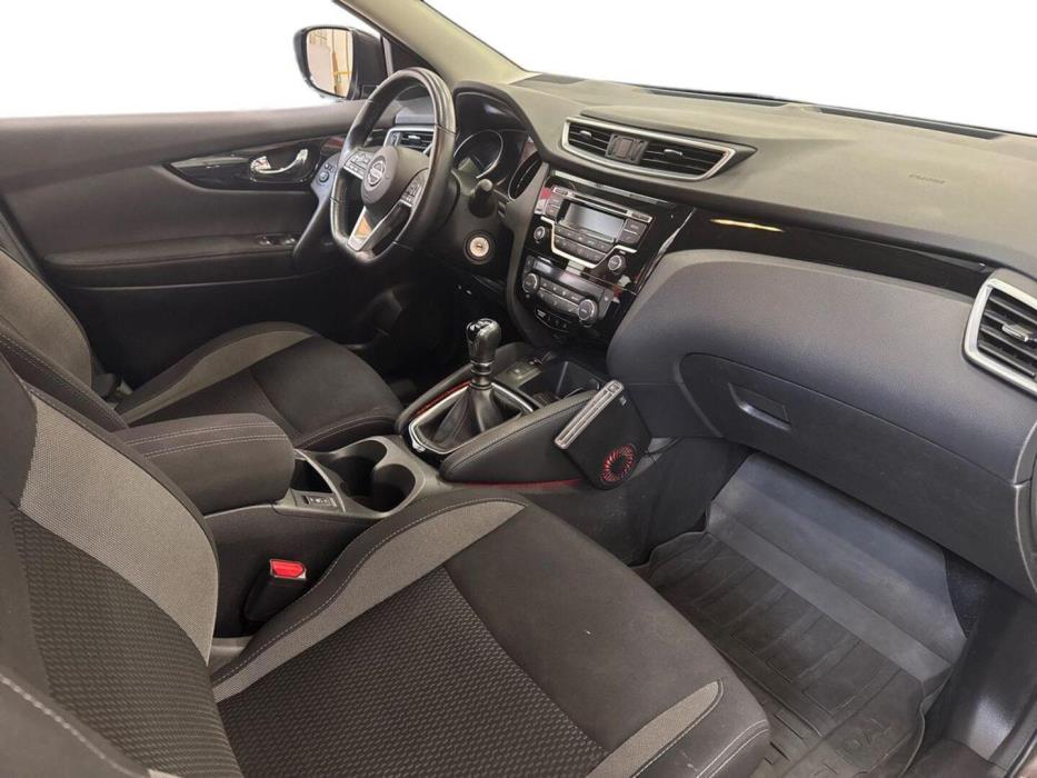NISSAN Qashqai 2018