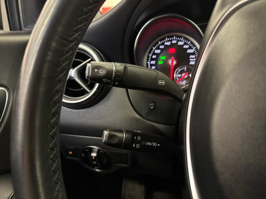 MERCEDES-BENZ CLA 2019