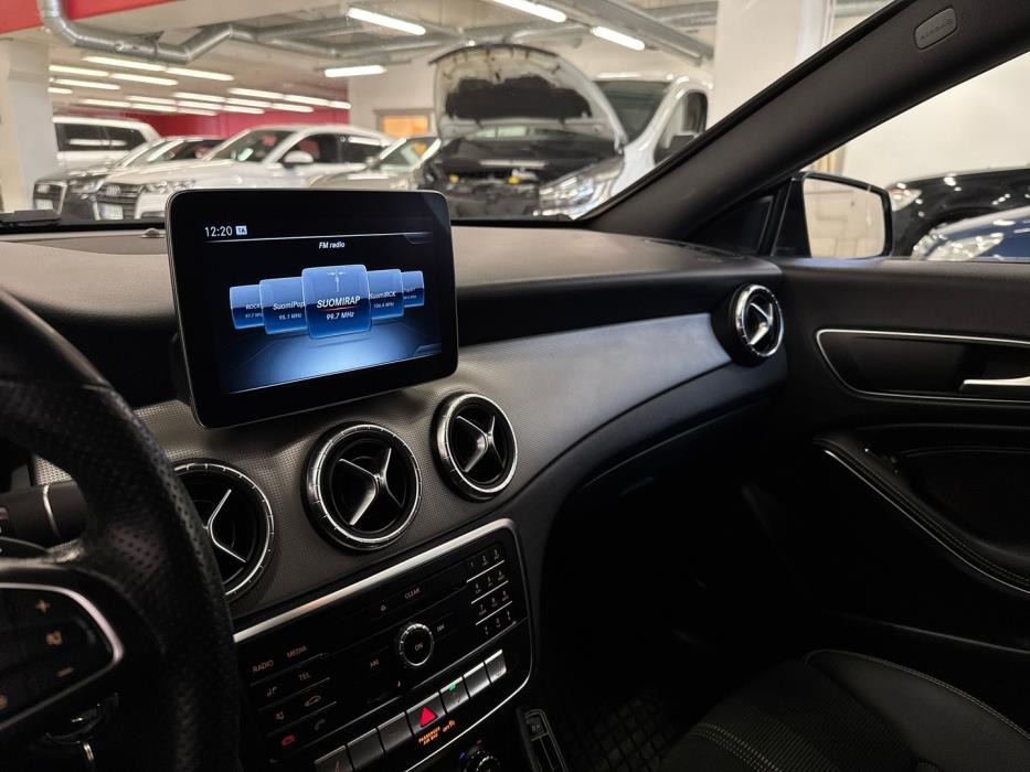 MERCEDES-BENZ CLA 2019