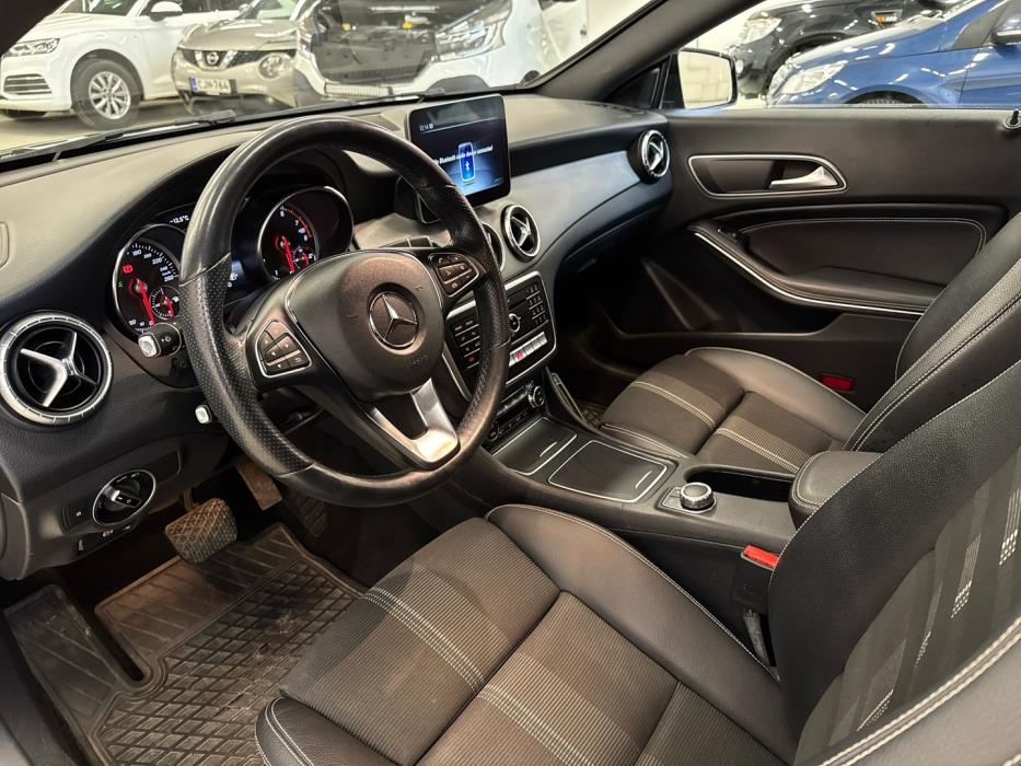 MERCEDES-BENZ CLA 2019