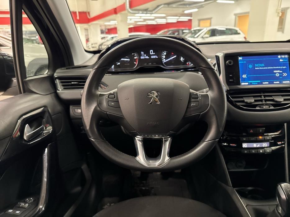PEUGEOT 208 2019