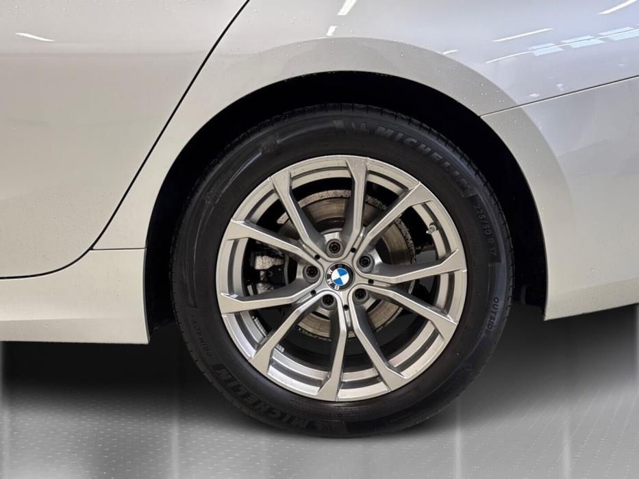 BMW 318 2019