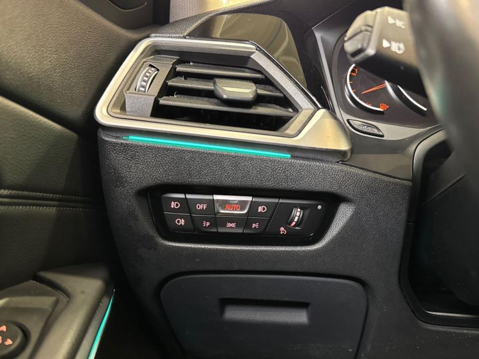 BMW 318 2019