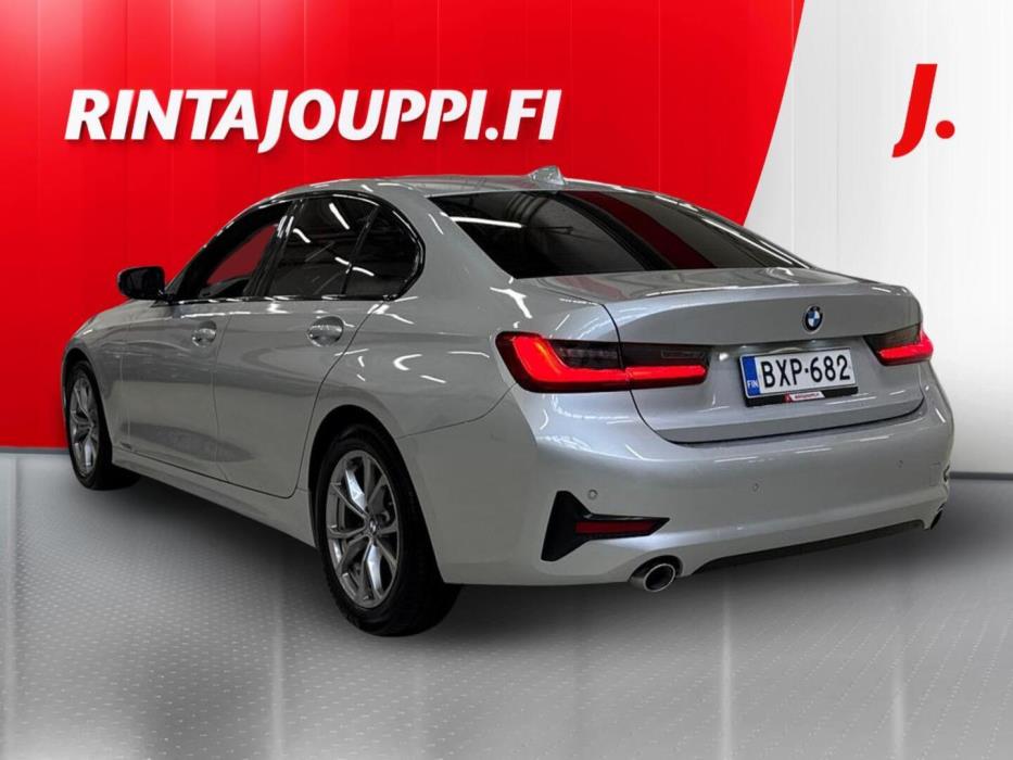 BMW 318 2019