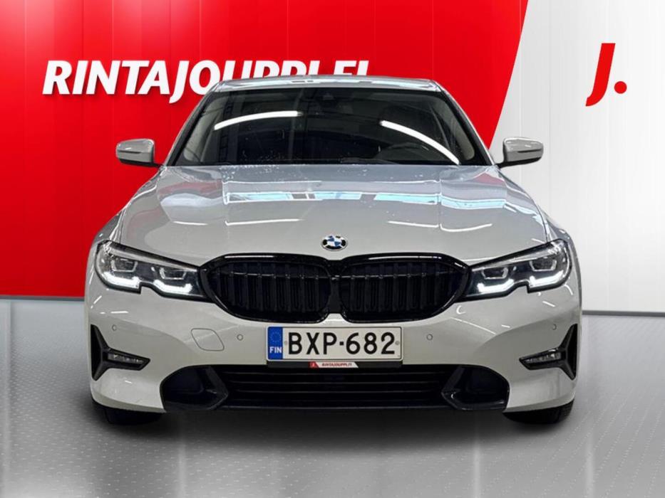 BMW 318 2019
