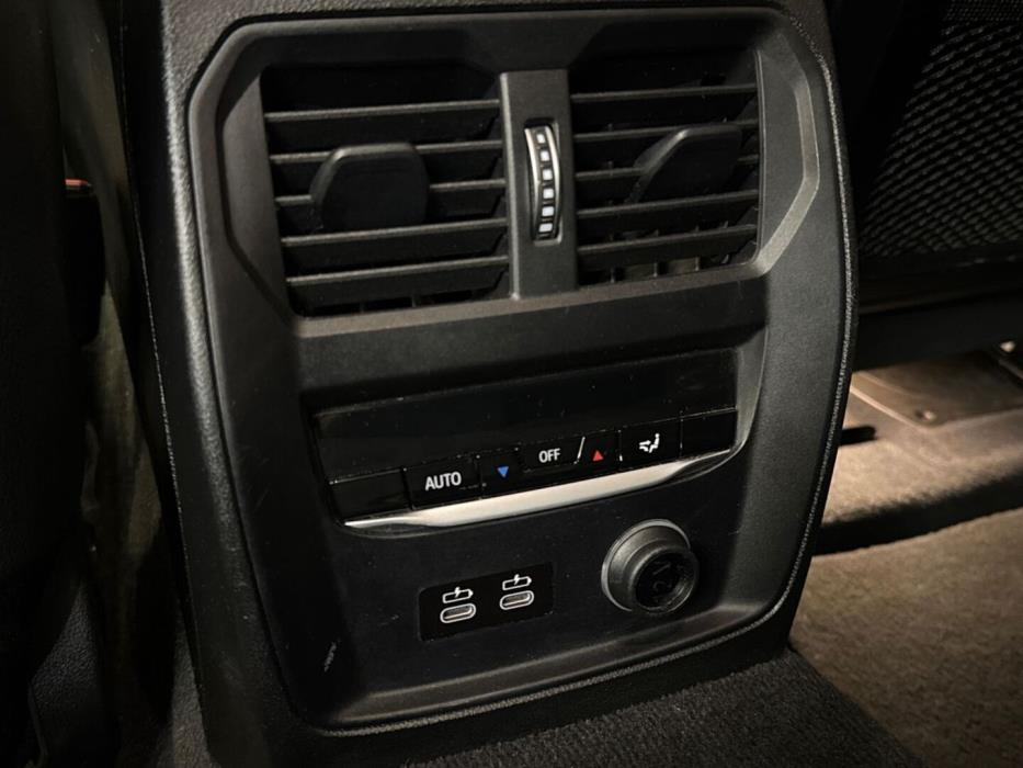BMW 318 2019