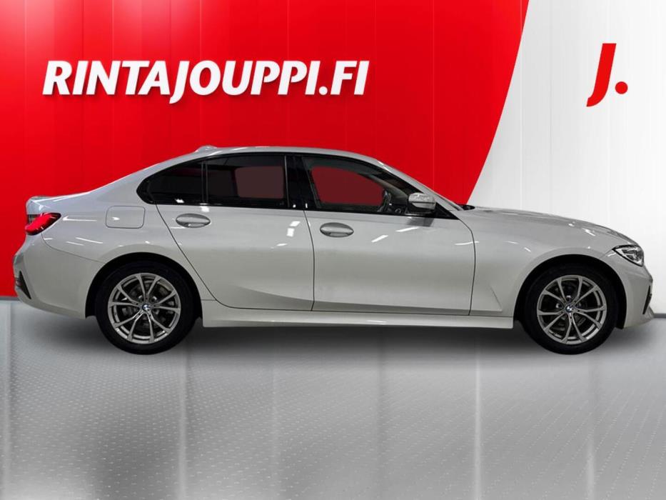 BMW 318 2019