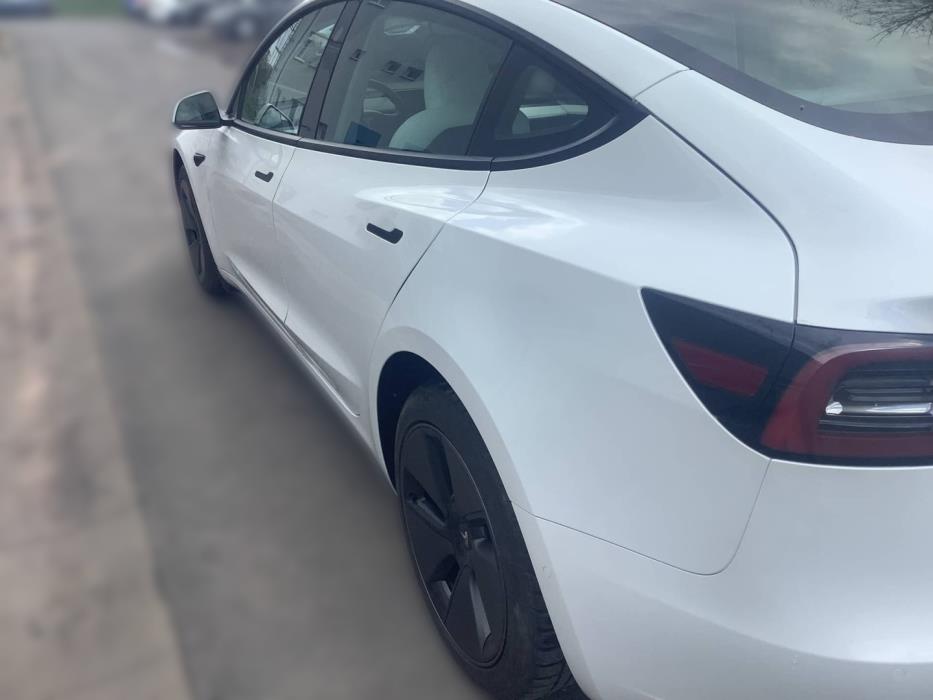 TESLA Model 3 2022