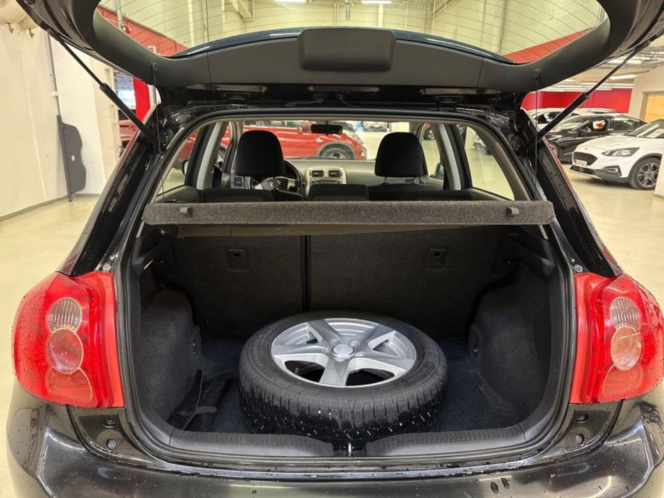TOYOTA Auris 2009