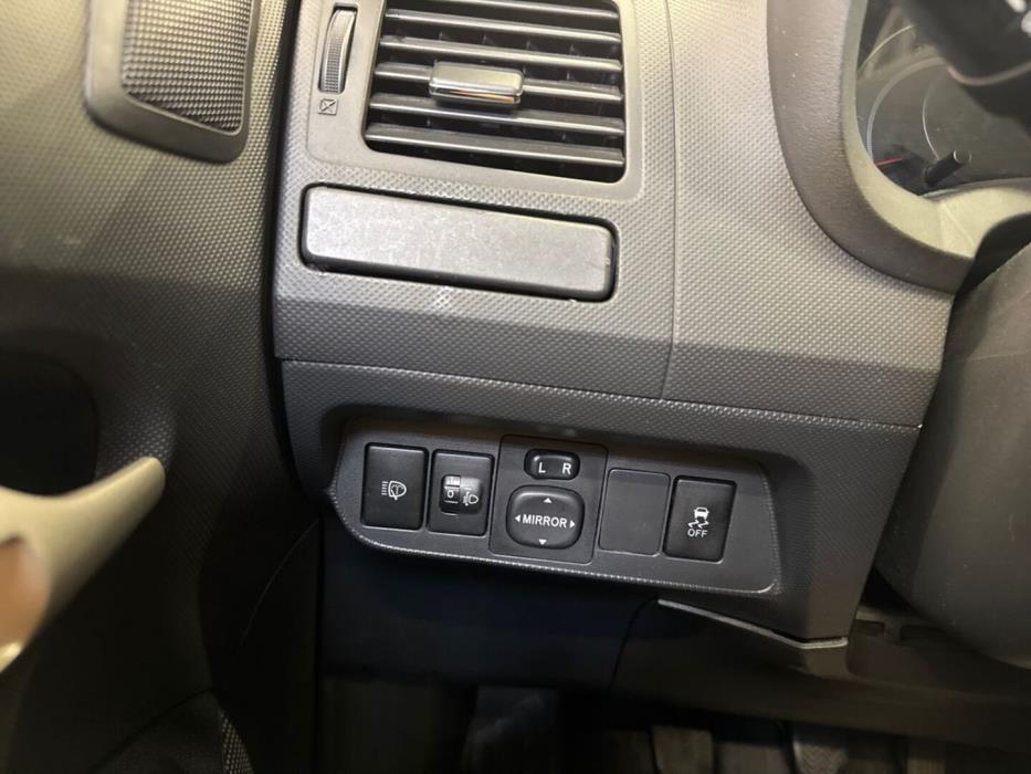 TOYOTA Auris 2009
