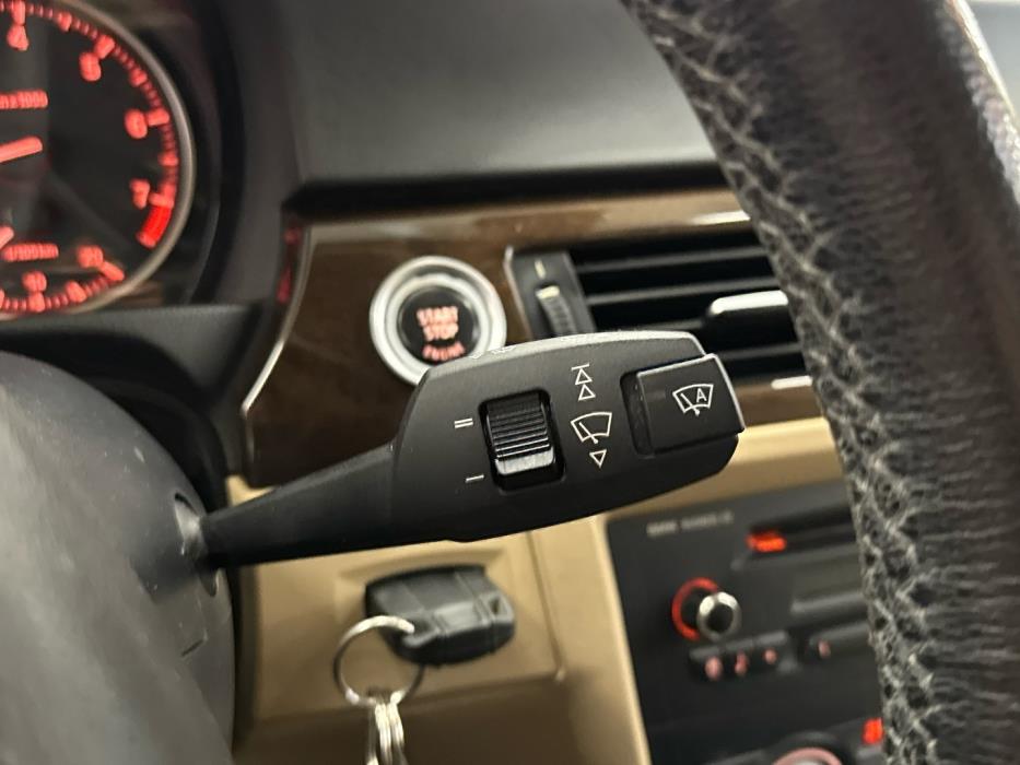 BMW 320 2009