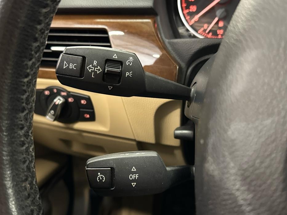 BMW 320 2009