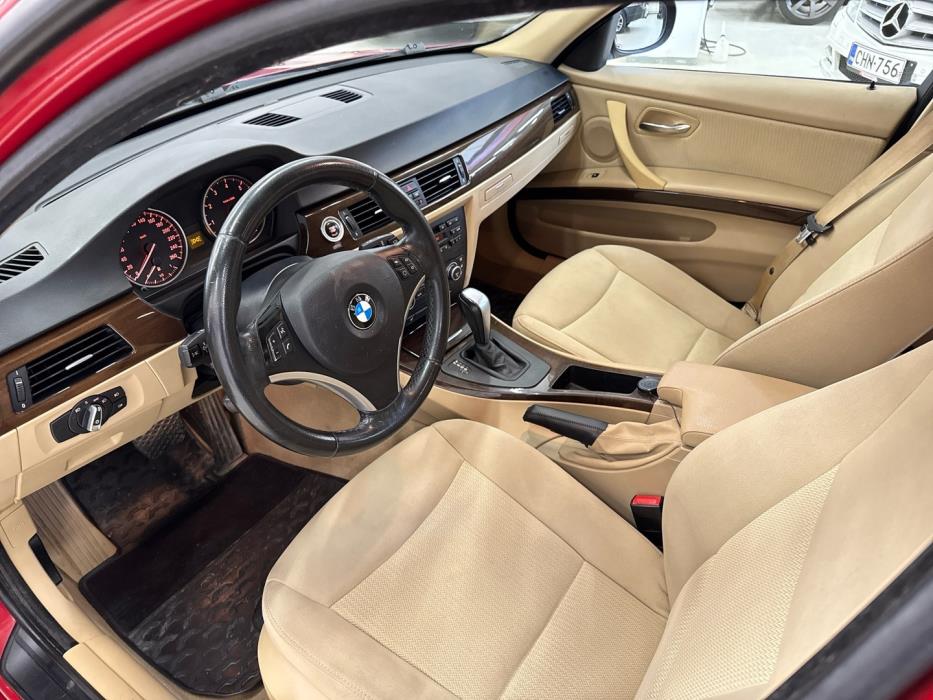 BMW 320 2009