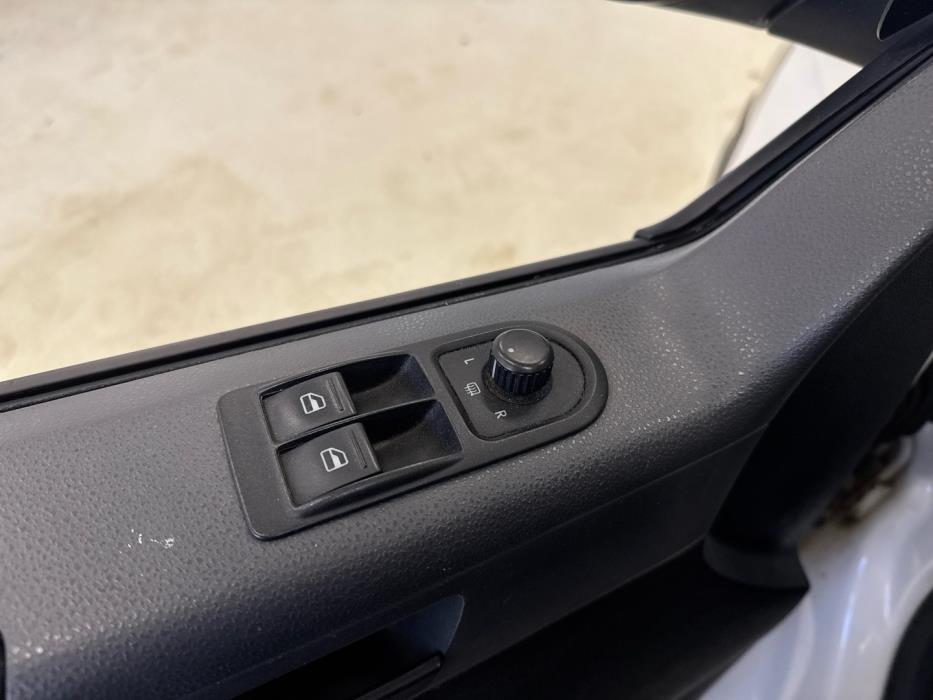 VOLKSWAGEN Transporter 2011