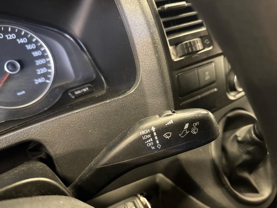 VOLKSWAGEN Transporter 2011