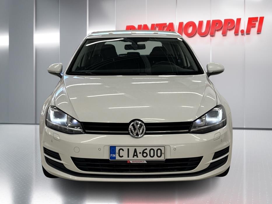 VOLKSWAGEN Golf 2014