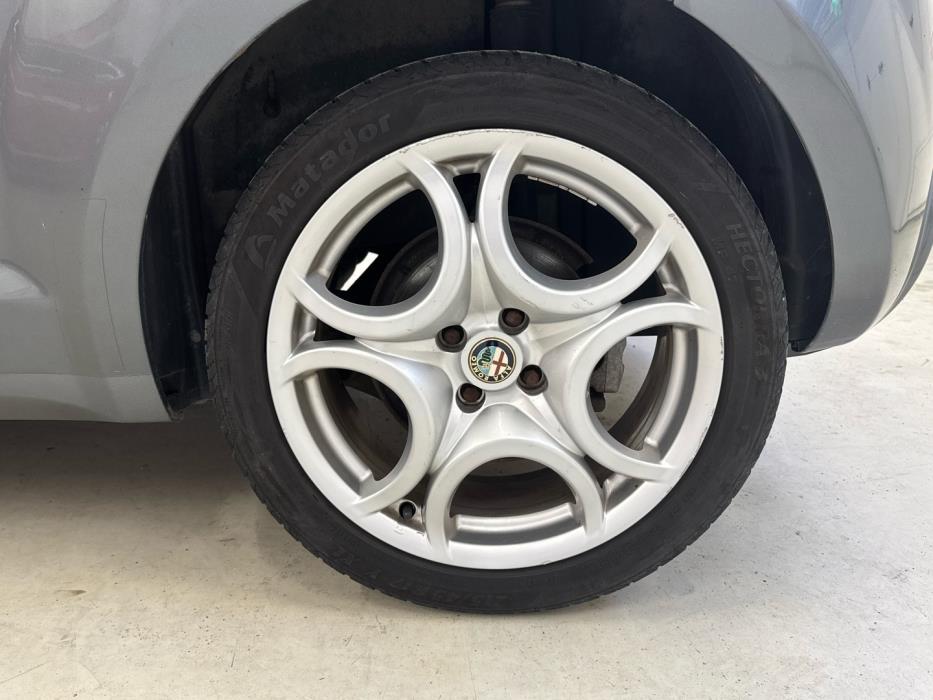 ALFA ROMEO Mito 2011