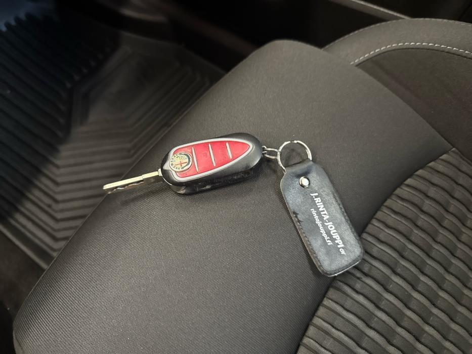 ALFA ROMEO Mito 2011