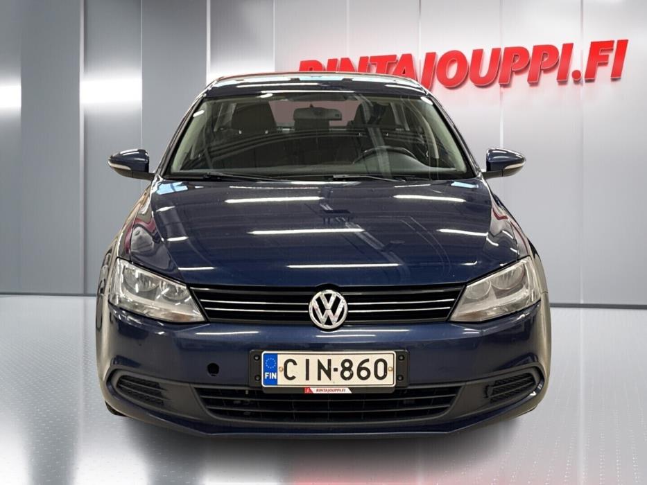 VOLKSWAGEN Jetta 2012