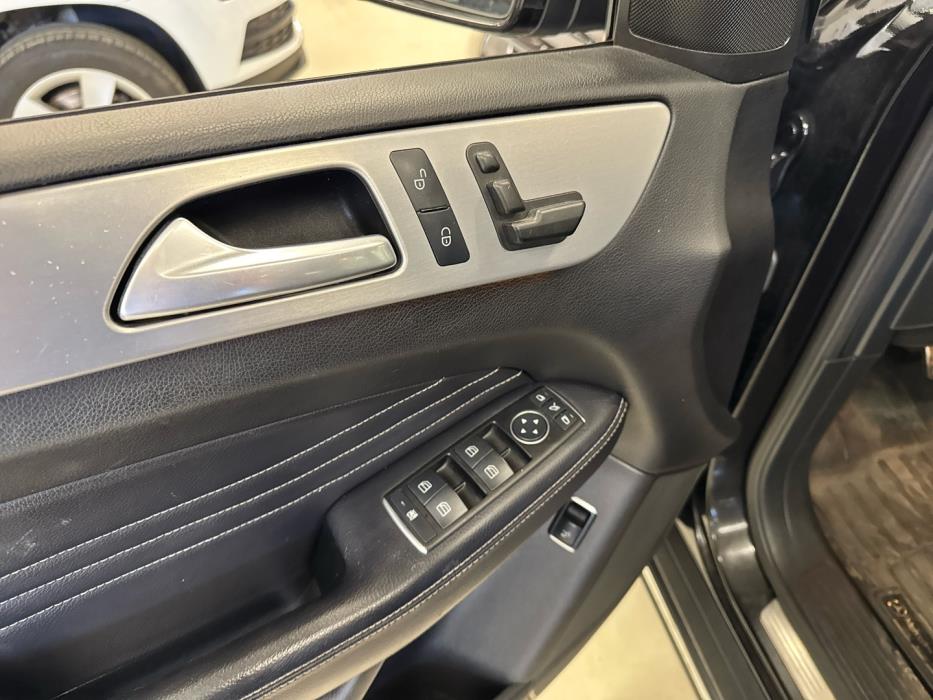 MERCEDES-BENZ ML 2011