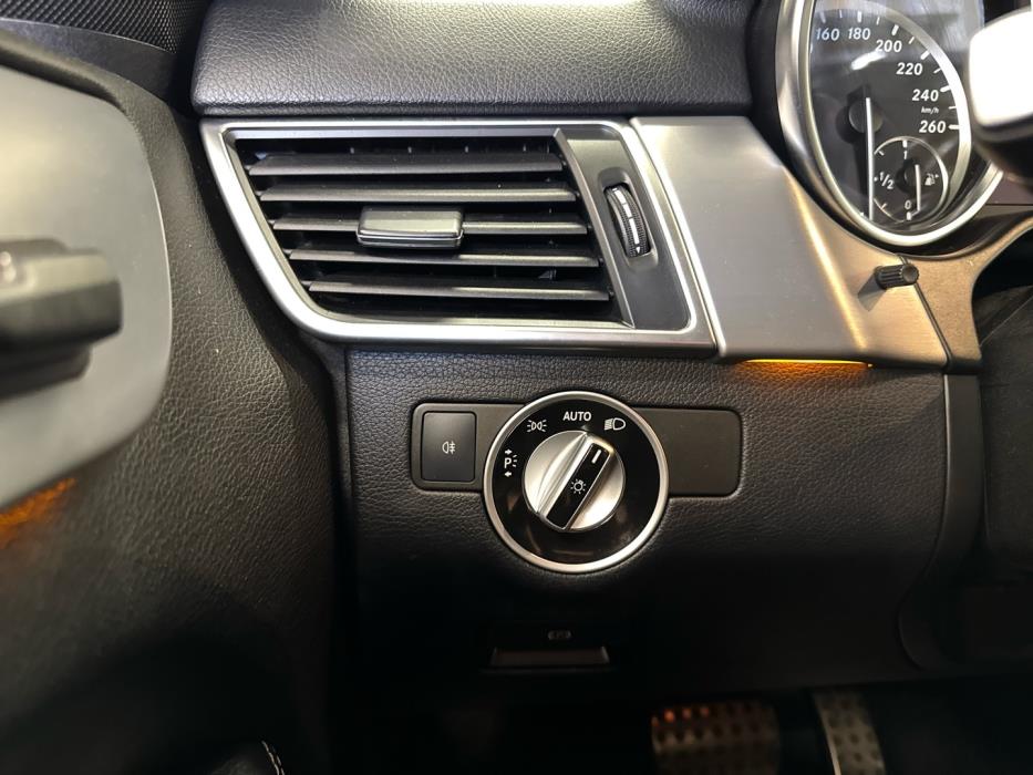 MERCEDES-BENZ ML 2011