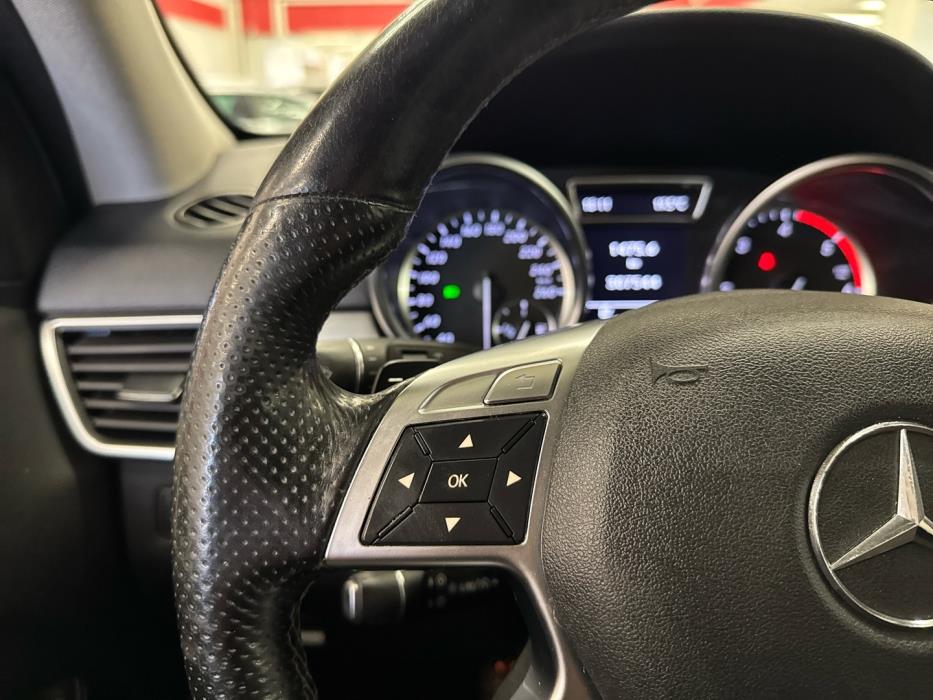 MERCEDES-BENZ ML 2011