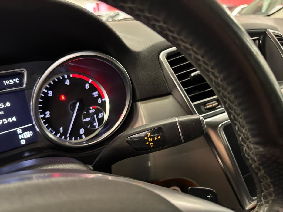MERCEDES-BENZ ML 2011