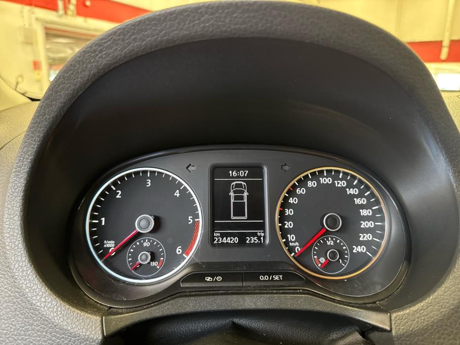 VOLKSWAGEN Amarok 2014