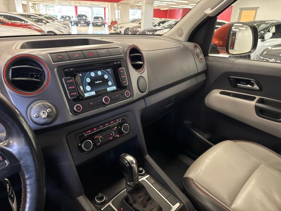 VOLKSWAGEN Amarok 2014