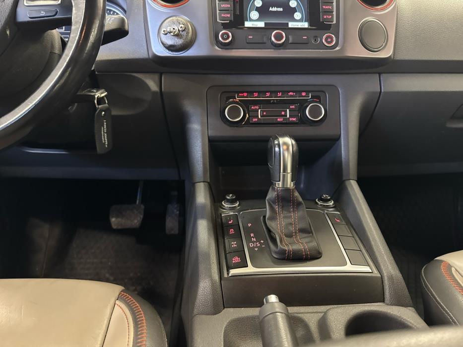 VOLKSWAGEN Amarok 2014