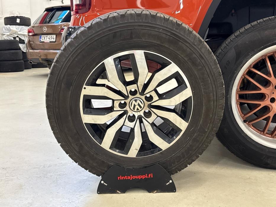 VOLKSWAGEN Amarok 2014