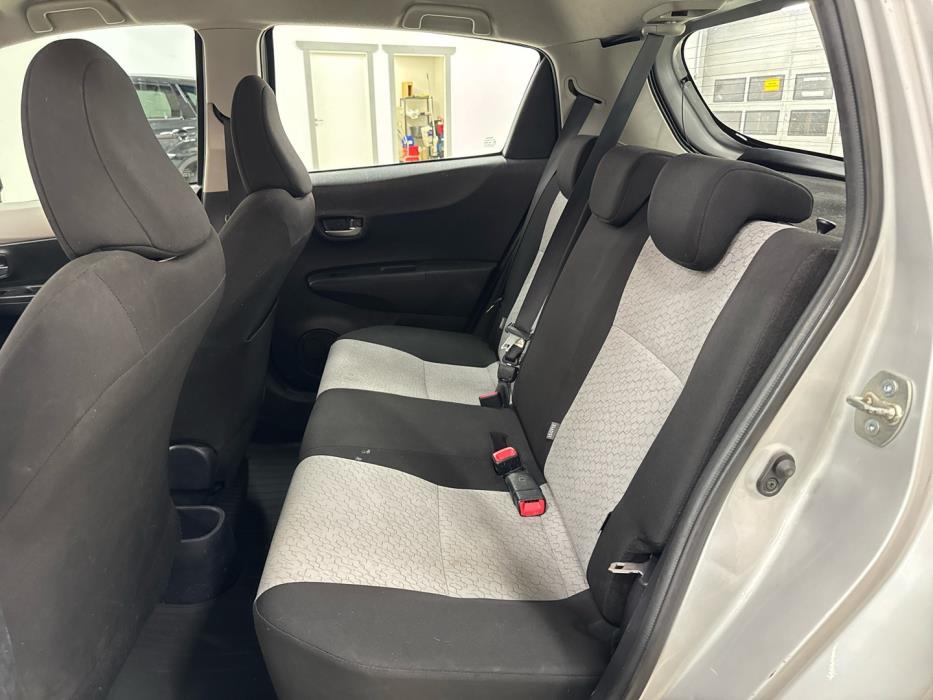 TOYOTA Yaris 2014