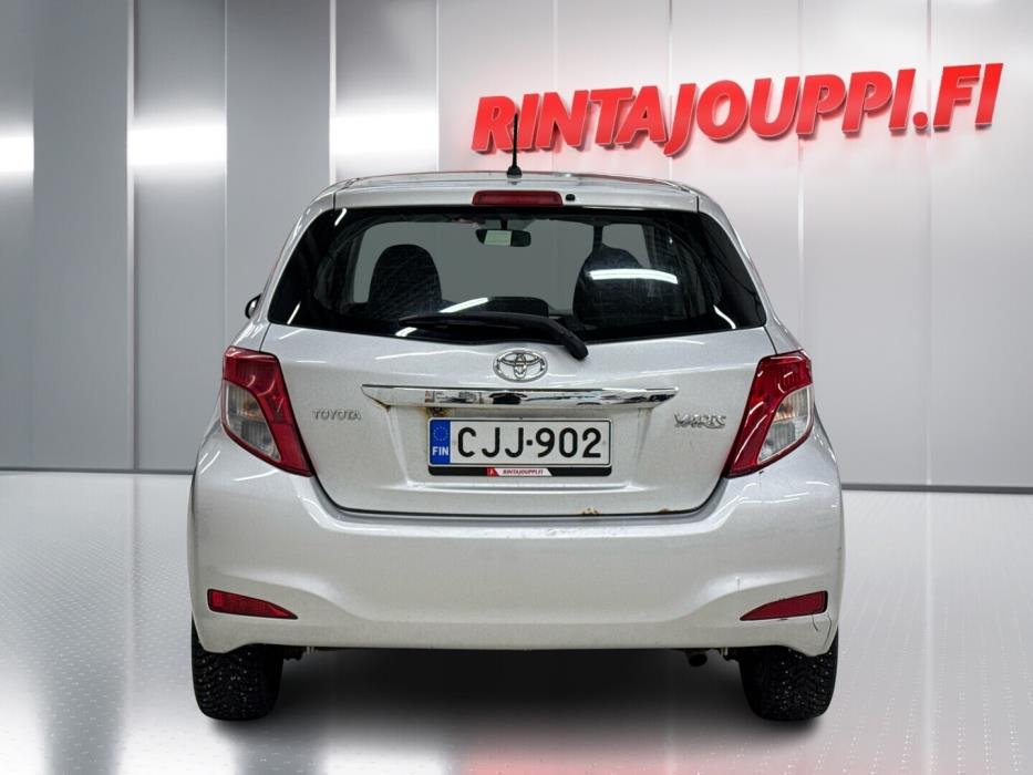 TOYOTA Yaris 2014