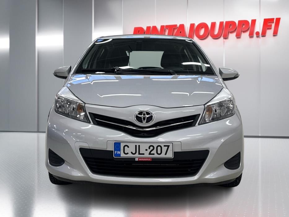 TOYOTA Yaris 2014
