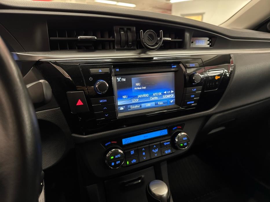 TOYOTA Corolla 2015