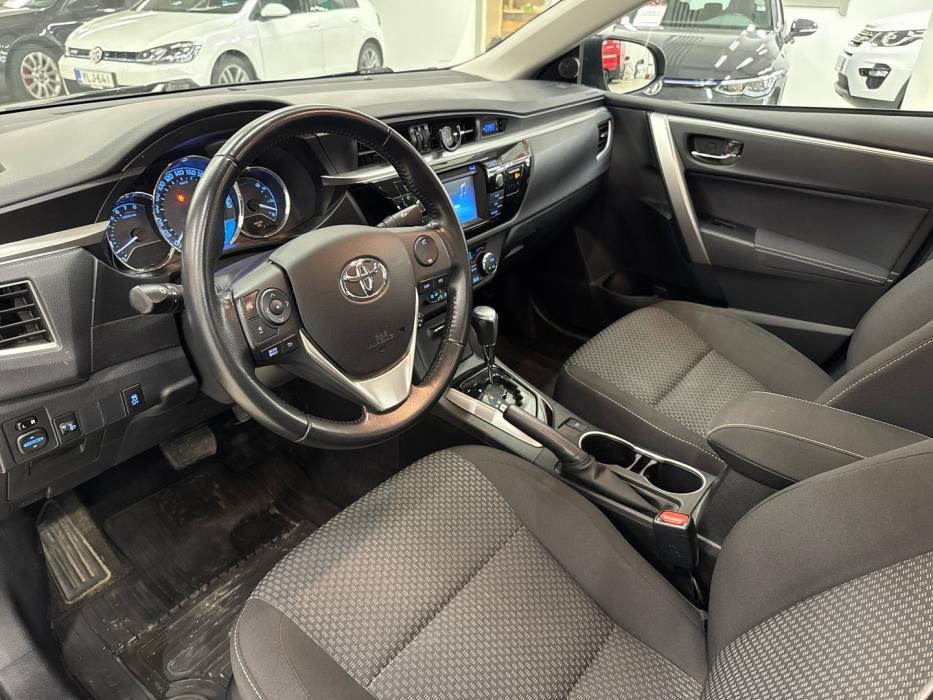 TOYOTA Corolla 2015