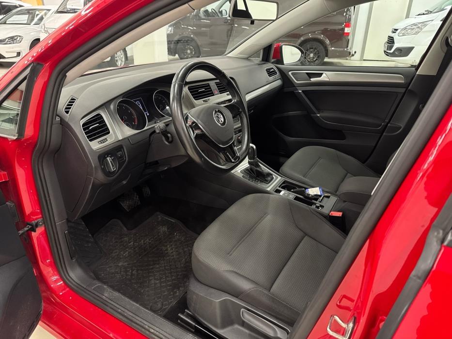 VOLKSWAGEN Golf 2016