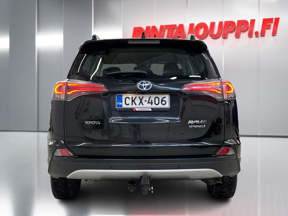 TOYOTA RAV4 2018