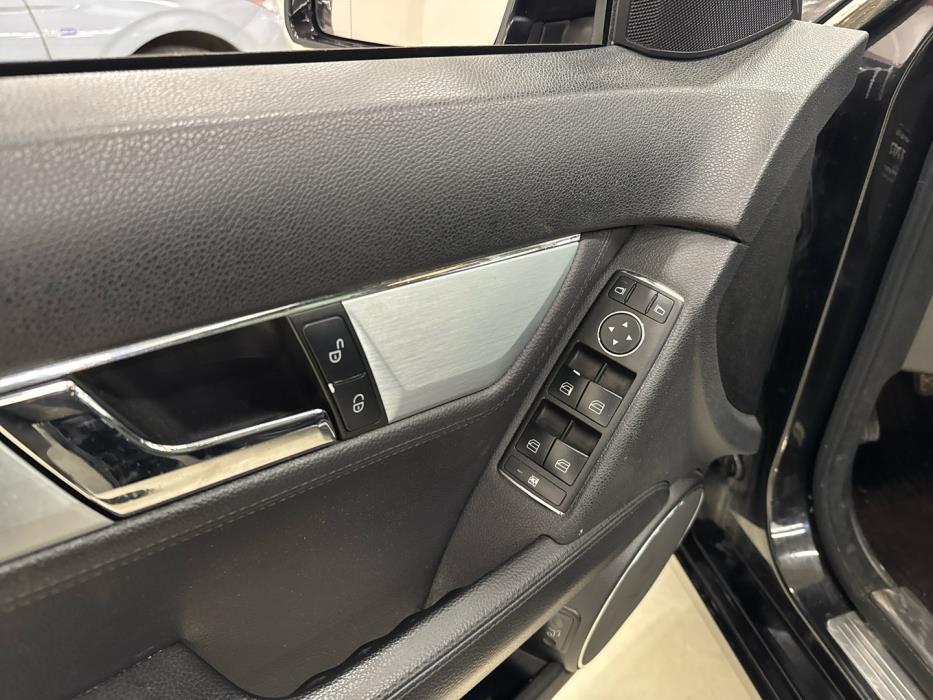 MERCEDES-BENZ C 2009