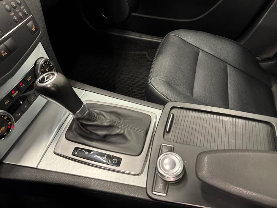 MERCEDES-BENZ C 2009