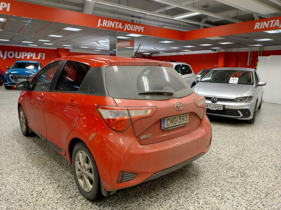 TOYOTA Yaris 2019