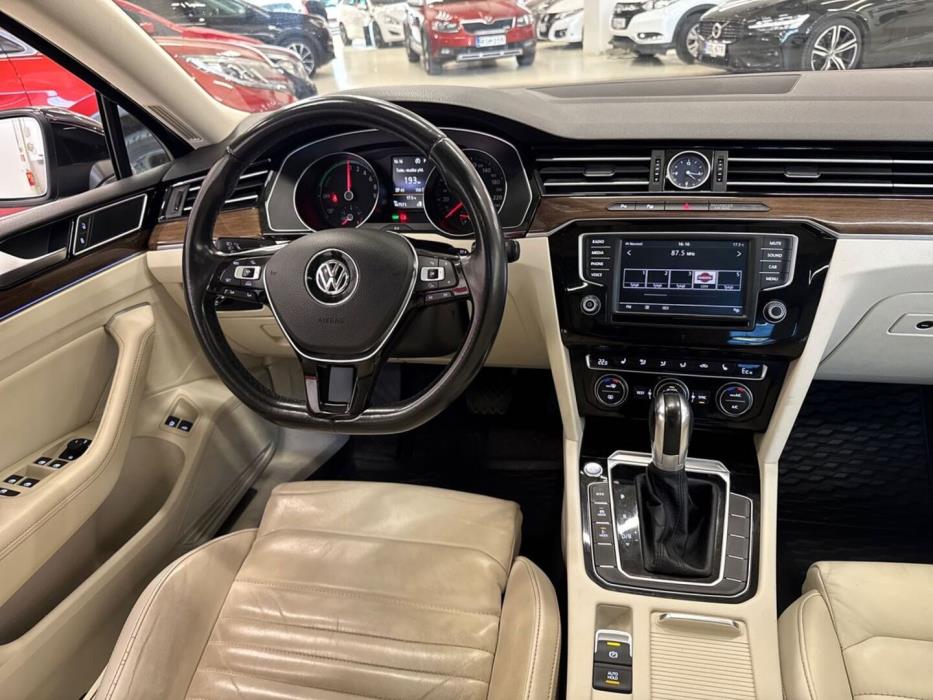 VOLKSWAGEN Passat 2016