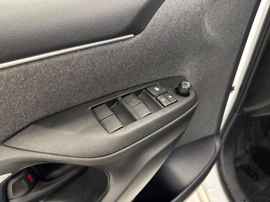 TOYOTA Yaris 2021
