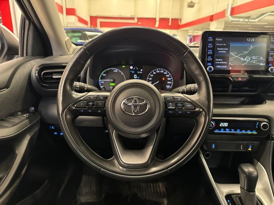 TOYOTA Yaris 2021