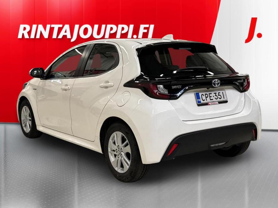 TOYOTA Yaris 2021