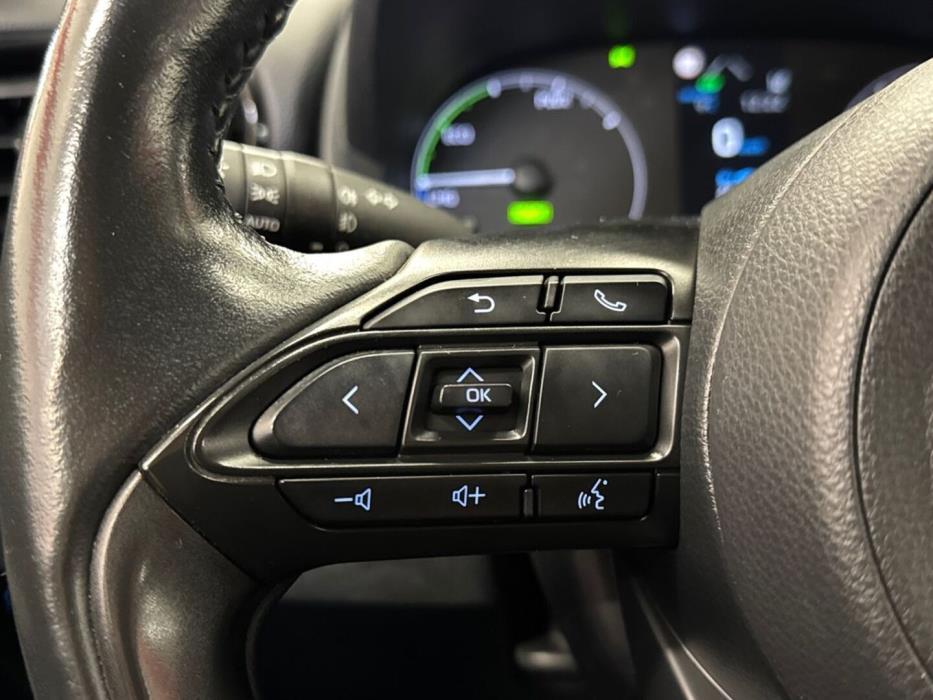 TOYOTA Yaris 2021