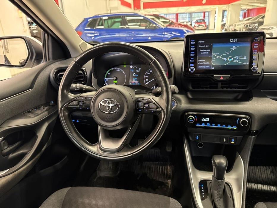 TOYOTA Yaris 2021